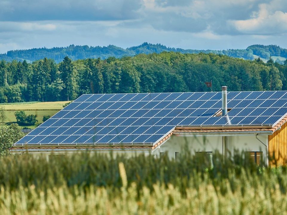 casa-controlador-de-carga-energia-solar