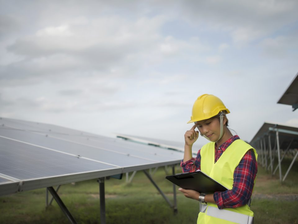 tecnica-terreno-geracao-de-energia-fotovoltaica